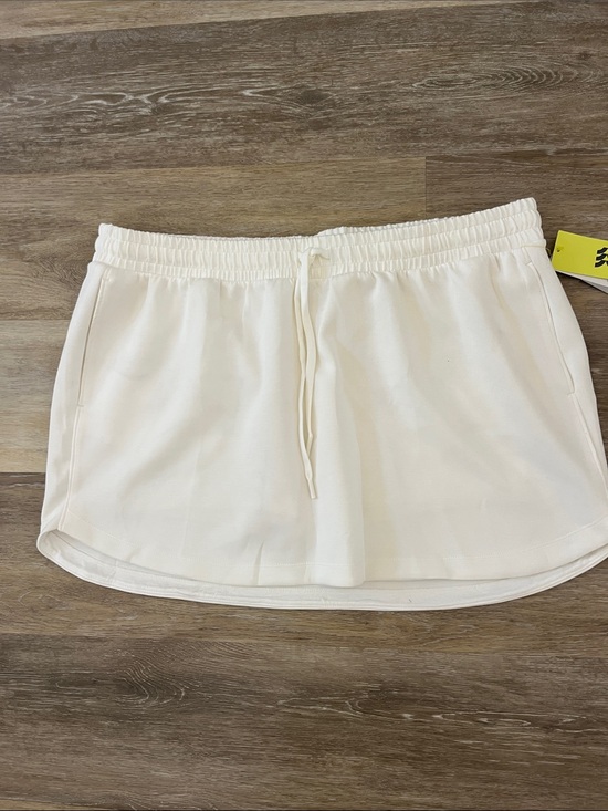 all in motion Pants - NWT All in Motion Women’s Airy Sleek Skort Cream Size XXL